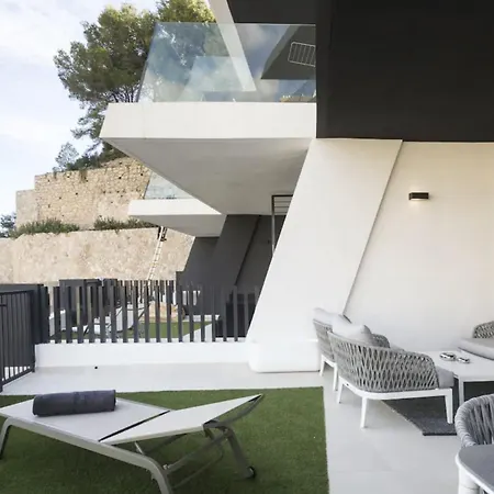 Luxurioeses Mit Pool Und Garage Am Poniente Beach! By Interhome