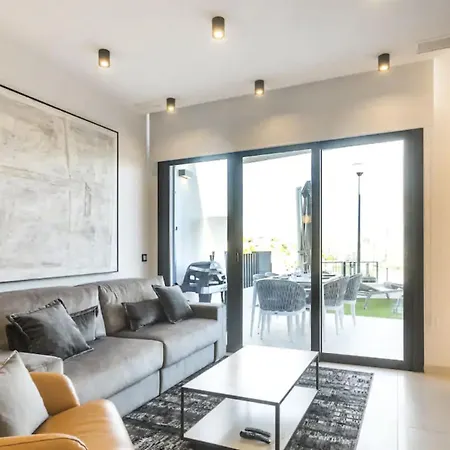 Luxurioeses Mit Pool Und Garage Am Poniente Beach! By Interhome