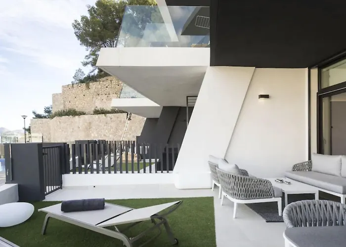 Luxurioeses Mit Pool Und Garage Am Poniente Beach! By Interhome