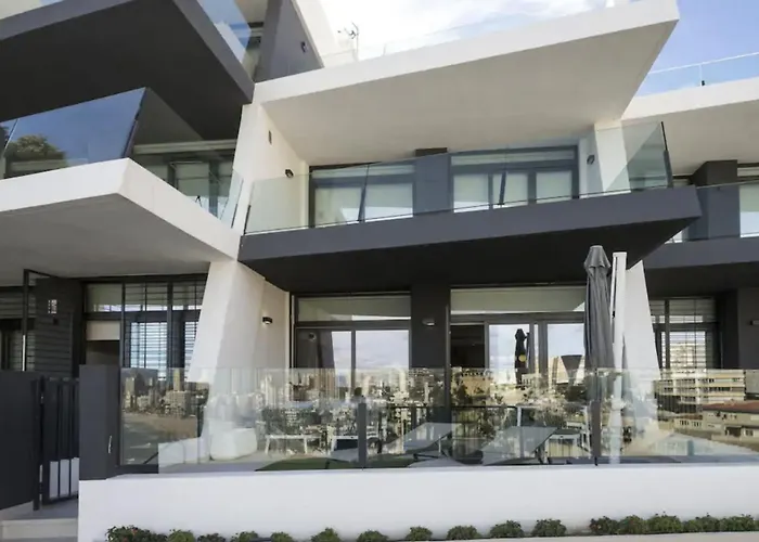 Luxurioeses Mit Pool Und Garage Am Poniente Beach! By Interhome Apartmán *